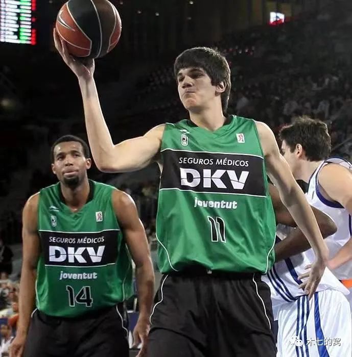 让我们拭目 让我们拭目