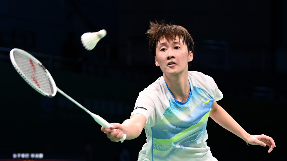 他不仅仅依 他不仅仅依