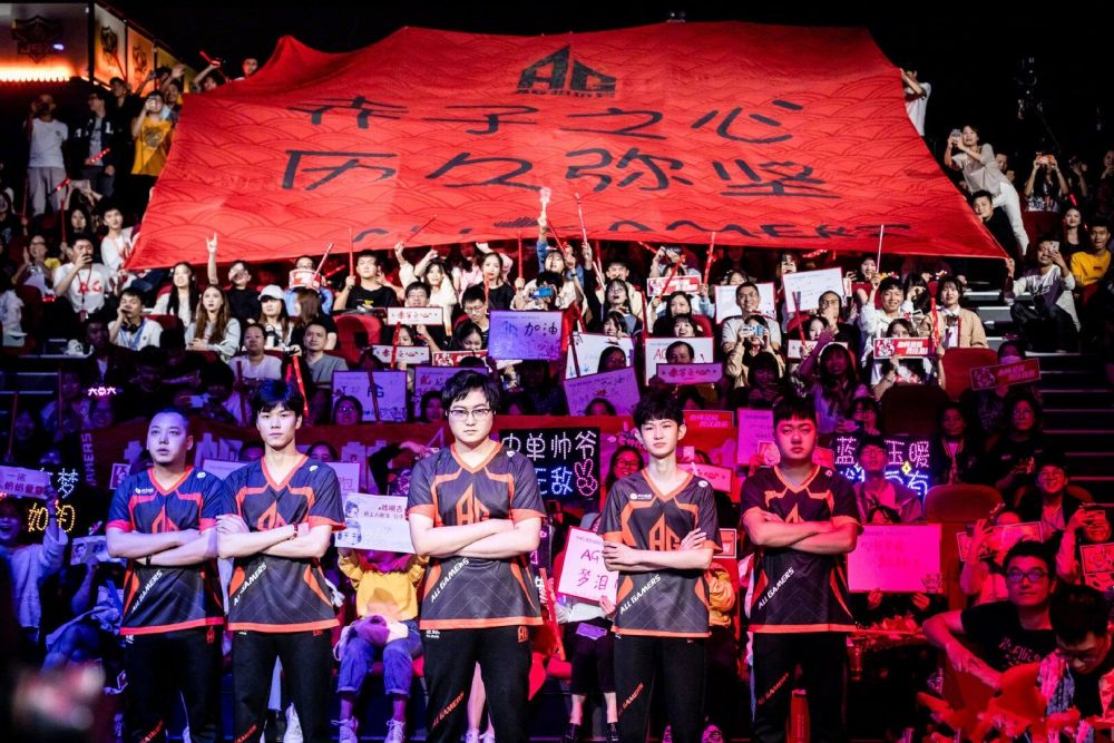补缝隙的人 补缝隙的人